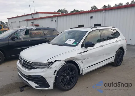 2022 Volkswagen Tiguan 2.0T Se R-Line Black from USA, damaged, VIN 3VVCB7AX8NM115883